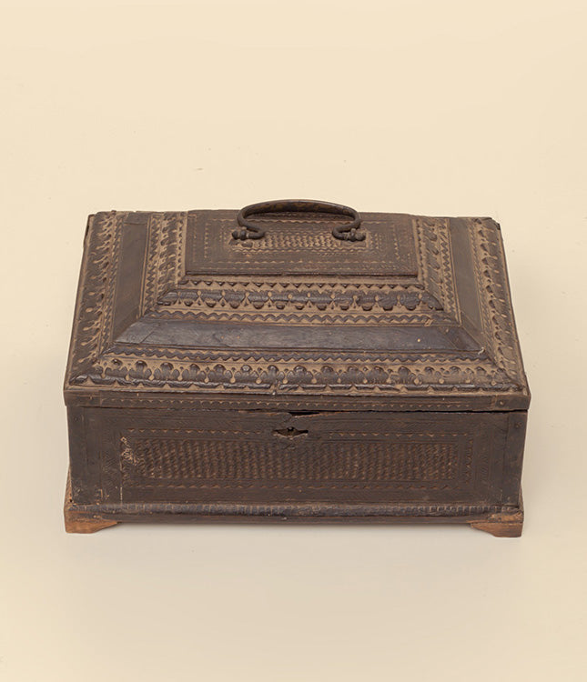 撮影用・展示会用のレンタル商品 アンティークの木箱